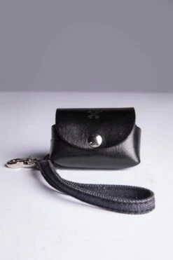 THE DENIM DOG - WEFT POOP BAG HOLDER -Pet Emporium 0V2A6965 min ad9a6203 42a1 4cf7 aa74 033d773d90d0