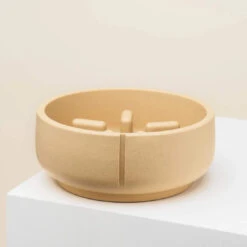 PINO - SLOW FEEDER BOWL - CAMEL BROWN - SOLID -Pet Emporium 2 8dcb13fd c29b 4d4f 9647 fa17a16125ea