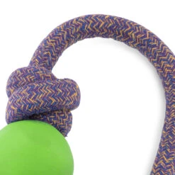 BECO - BALL WITH ROPE -Pet Emporium BECOVEERDE2