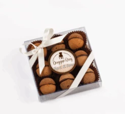 Pet Emporium 36 BACI DI DAMA